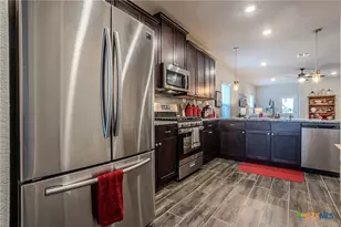 1910 Esplanade, New Braunfels, TX 78130 - Photo 7