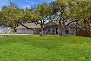 1354 Dawnridge Dr, Canyon Lake, TX 78133 - Photo 5