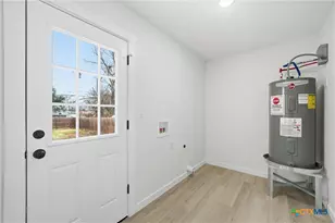 1814 S 43rd St, Temple, TX 76504 - Photo 13