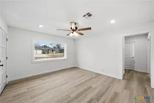 1814 S 43rd St, Temple, TX 76504 - Photo 7