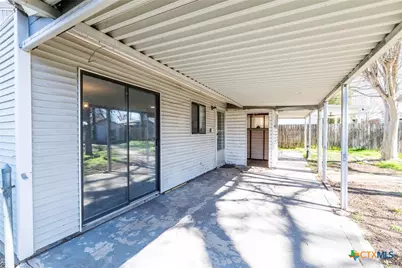 218 W 6th Street, Shiner, TX 77984 - Photo 37