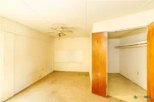 218 W 6th St, Shiner, TX 77984 - Photo 35