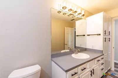 218 W 6th Street, Shiner, TX 77984 - Photo 13