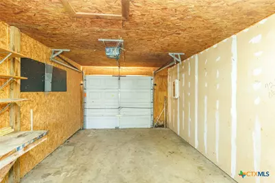 218 W 6th Street, Shiner, TX 77984 - Photo 33