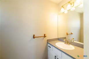 218 W 6th St, Shiner, TX 77984 - Photo 15