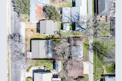 218 W 6th Street, Shiner, TX 77984 - Photo 19