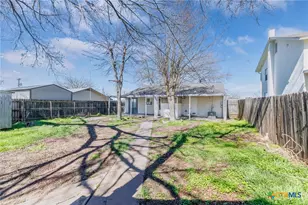 218 W 6th St, Shiner, TX 77984 - Photo 25