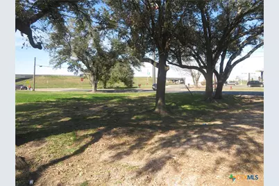 907 N. East St, Edna, TX 77957 - Photo 27