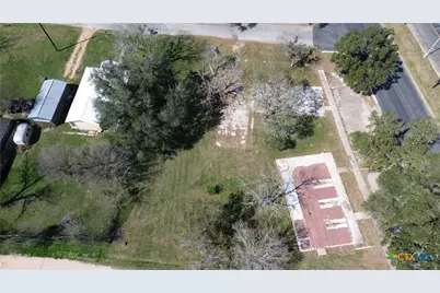 907 N. East St, Edna, TX 77957 - Photo 7