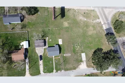 907 N. East St, Edna, TX 77957 - Photo 9