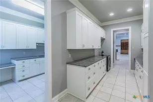 101 Crescent Mesa, Belton, TX 76513 - Photo 11