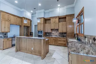 101 Crescent Mesa, Belton, TX 76513 - Photo 7