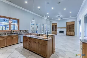 101 Crescent Mesa, Belton, TX 76513 - Photo 9