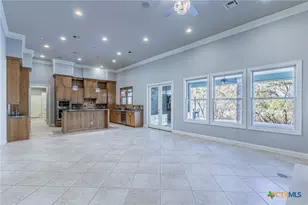 101 Crescent Mesa, Belton, TX 76513 - Photo 5