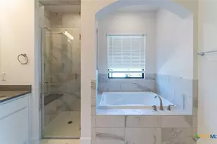 15200 Dorothy Dr, Lakeway, TX 78734 - Photo 17