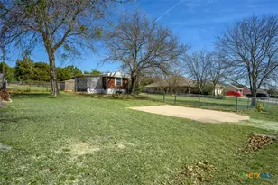 935 Ramblewood St, Harker Heights, TX 76548 - Photo 3