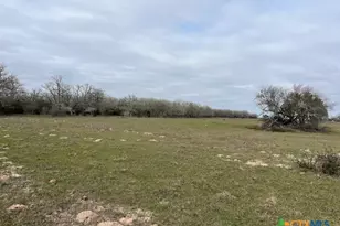 2292 Garrett Rd, Yoakum, TX 77995 - Photo 11