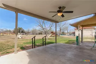 703 Bois D'Arc St, Lockhart, TX 78644 - Photo 23
