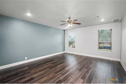 240 Bamberger Avenue, New Braunfels, TX 78132 - Photo 9