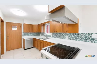1221 Hallmark, Canyon Lake, TX 78133 - Photo 9