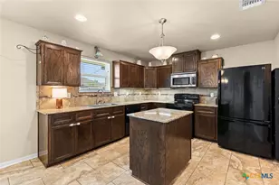 827 Kacie Dr, Temple, TX 76502 - Photo 13