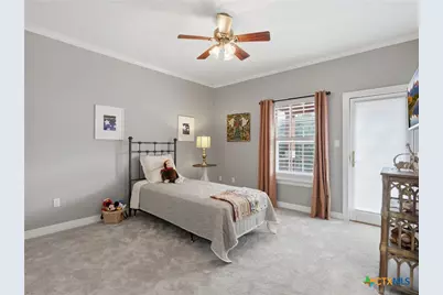 26240 Smithson Valley Road, San Antonio, TX 78261 - Photo 25