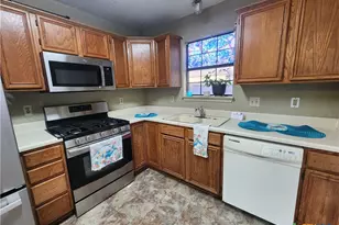 304 E Hogan Dr, Copperas Cove, TX 76522 - Photo 13