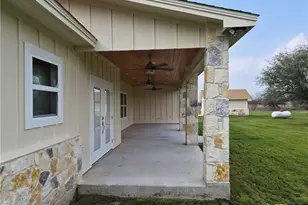 520 Essence Dr, Victoria, TX 77904 - Photo 5