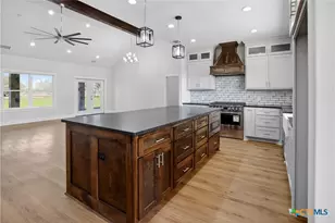 520 Essence Dr, Victoria, TX 77904 - Photo 37