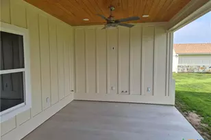 520 Essence Dr, Victoria, TX 77904 - Photo 7