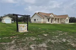 520 Essence Dr, Victoria, TX 77904 - Photo 11