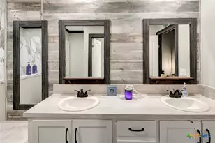 497 W Oaks, Victoria, TX 77905 - Photo 33