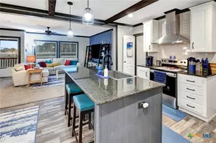 497 W Oaks, Victoria, TX 77905 - Photo 9