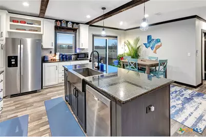 497 W Oaks, Victoria, TX 77905 - Photo 11