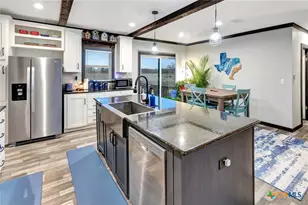 497 W Oaks, Victoria, TX 77905 - Photo 11