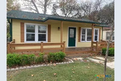 927 N Union Avenue, New Braunfels, TX 78130 - Photo 1