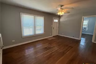 859 Oasis St, New Braunfels, TX 78130 - Photo 3