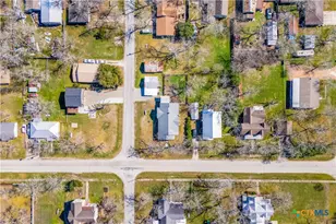 301 S Pecan St, Moulton, TX 77975 - Photo 35