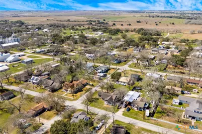 301 S Pecan Street, Moulton, TX 77975 - Photo 33