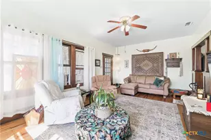 301 S Pecan St, Moulton, TX 77975 - Photo 15