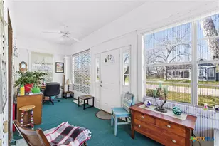 301 S Pecan St, Moulton, TX 77975 - Photo 11