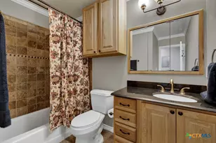 1202 Thorpe Ln, San Marcos, TX 78666 - Photo 17