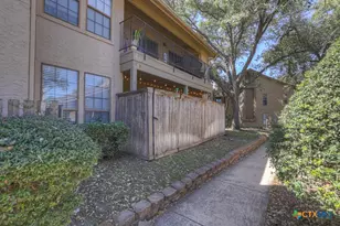 1202 Thorpe Ln, San Marcos, TX 78666 - Photo 3