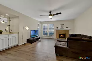 1202 Thorpe Ln, San Marcos, TX 78666 - Photo 5