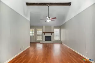 212 Buckingham, Victoria, TX 77904 - Photo 5