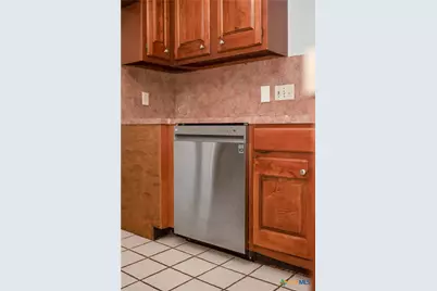 212 Buckingham, Victoria, TX 77904 - Photo 23