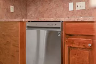 212 Buckingham, Victoria, TX 77904 - Photo 23