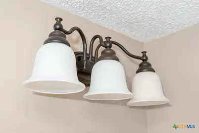 212 Buckingham, Victoria, TX 77904 - Photo 27