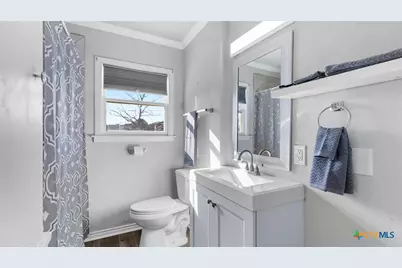 420 Wallace Street, Seguin, TX 78155 - Photo 13