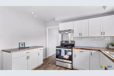 420 Wallace Street, Seguin, TX 78155 - Photo 7